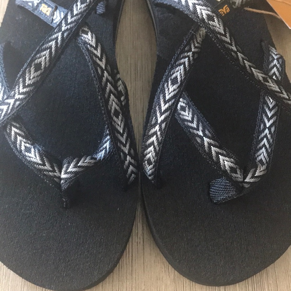 Teva Women’s Sandal - NEW - Picture 2 of 4